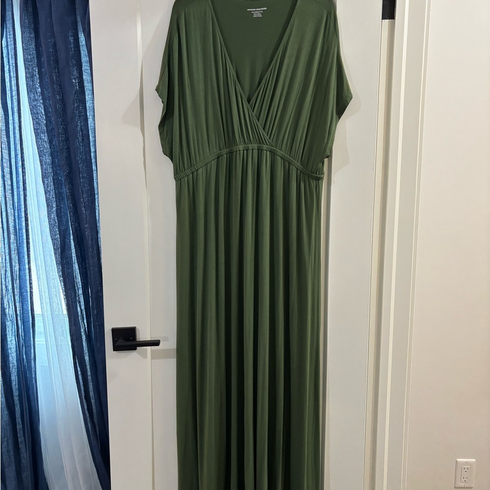 Elegant Green Maxi Dress